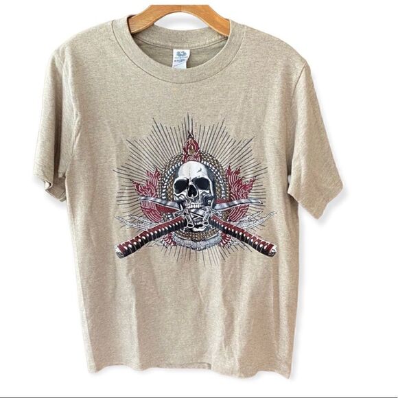 FOTL Men’s Sz S NWT Gray Red Flaming Skull Sword Pirate Cotton T-Shirt - Picture 1 of 7
